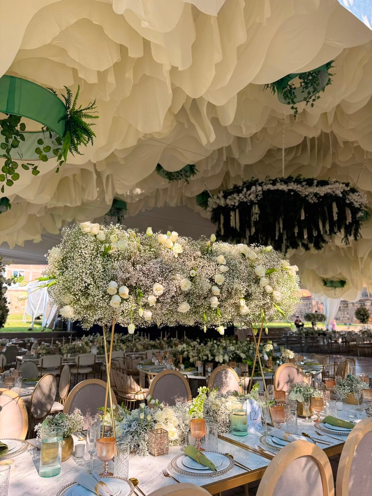 Diseño floral blanco de ONIRIA